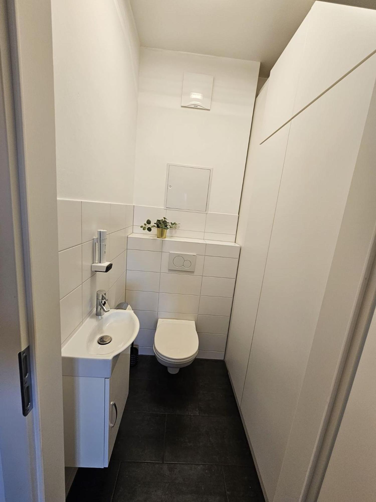 Apartment Leibnitz Im Zentrum Nahe Am Bahnhof Und Der Suedsteirischen Weinstrasse Exterior foto